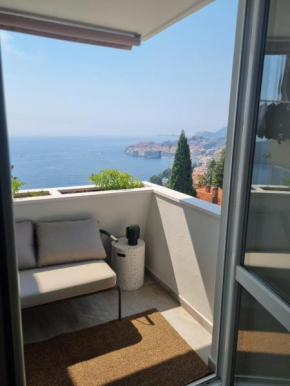 Golden Niche Apartment